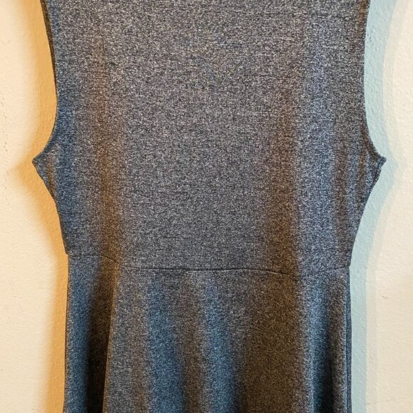 H&M DIVIDED SMALL GRAY SLEEVELESS DRESS - Picture 2 of 5